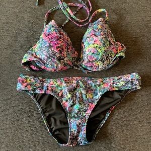 Victoria’s Secret push up bikini